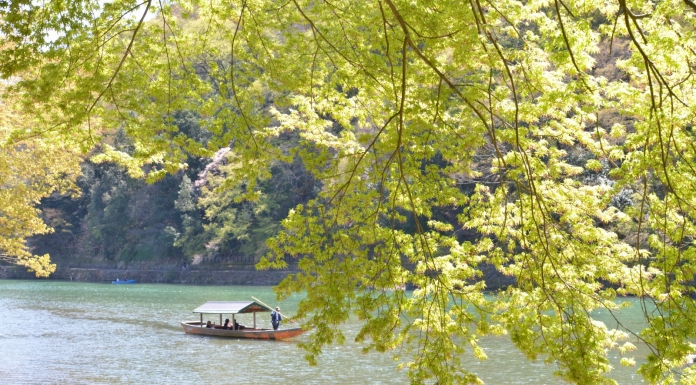 自然に満ち溢れる早春の嵐山